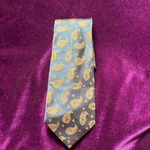Silk hand finished Davidsons of Virginia Tie